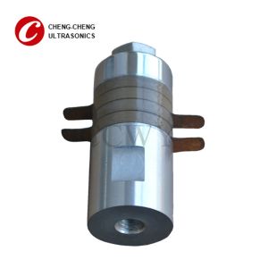China 15 Hz High Power Ultrasonic Transducer 2000W M18x1.5 Mm Joint Bolt on sale