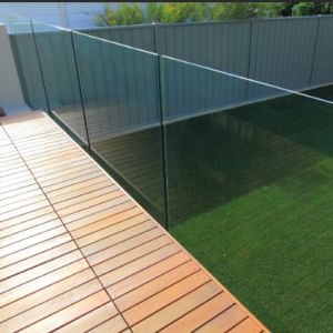 Open View Frameless Glass U Channel Railing with LED Lights and More than 5