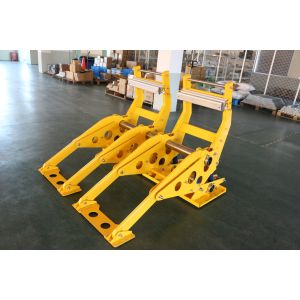 Wholesale Yellow LED Arrow Bottom Rubber Anti Ram Barrier Removable from china suppliers
