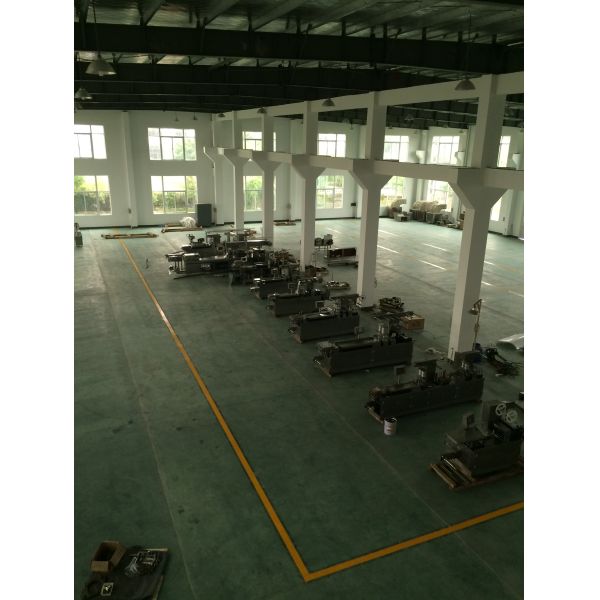 Snack Stretch Vacuum Food Packaging Machine Semi - Automatic