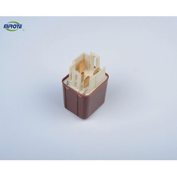 High Power Toyota 12v 40 Amp 4 Pin Relay , Automotive Electrical Relay No Sealed 90987-04002 056700-6780 85913-30020