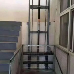 China Custom Hydraulic Cargo Lift Elevator for Safe 1–2 Ton Transport on sale