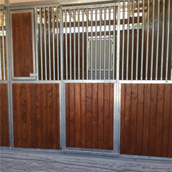 Quality 6 Rails Portable Horse Stall Fronts Heavy Duty Panel 2.1 M X 1.8 M Size for sale