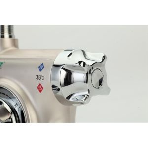 Solar Thermostatic Temperature Control Valve Anti - Scalding Maximum Flow 26L