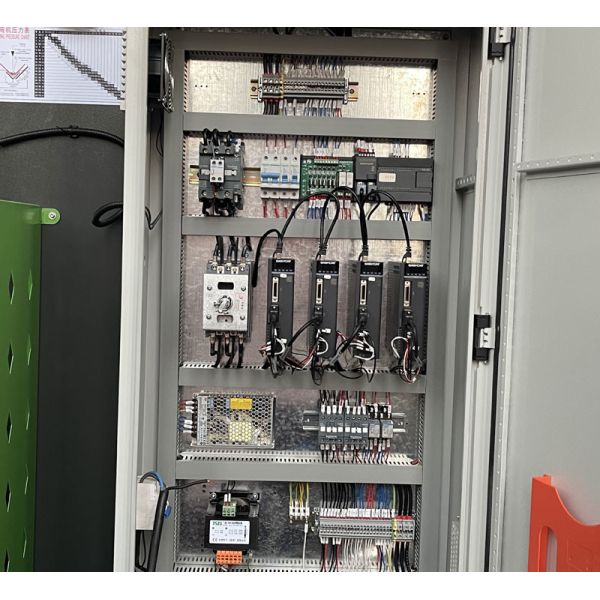 High Efficiency 1600KN Tp10s Controller Hydraulic Folding Press Brake 3200mm CNC Servo Motor