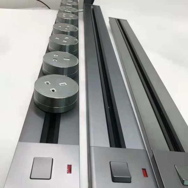 Quality 32A Rated Current Movable Power Track Socket with 8000W Max Power in Aluminum Alloy for sale