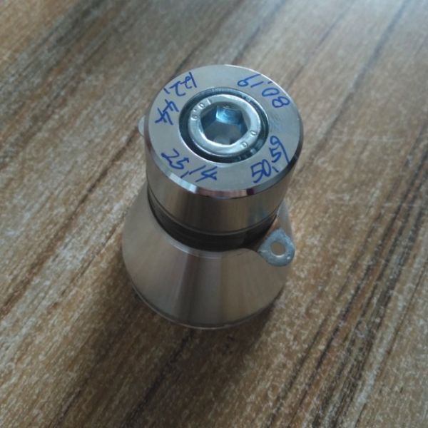 Quality Piezo Ceramic Multi Frequency Ultrasonic Transducer With Good Heat Resistance for sale