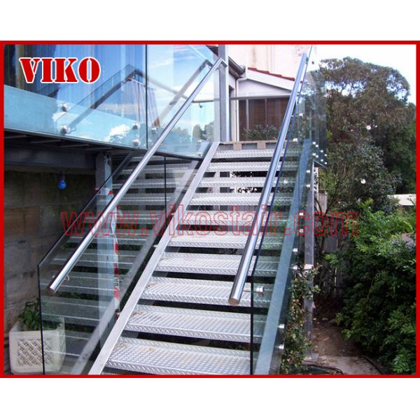Double Steel Plate Staircase VK52S Tread beech ,Railing tempered glass, Handrail b eech Stringer,carbon