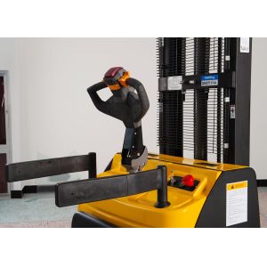 AC drive motor 1.5t Full Electric Stacker with 3m lifting height