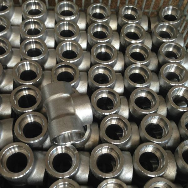 Alloy Steel Threaded Socket Weld Fittings P91 P22 P11 Pipe T Socket 3000LB 6000LB