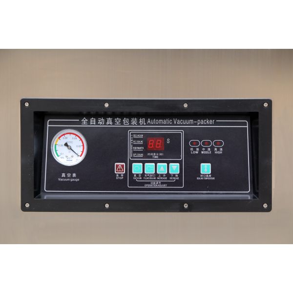 Movable Floor Standing 240V 0.9KW Vacuum Packaging Equipment For Vegetable