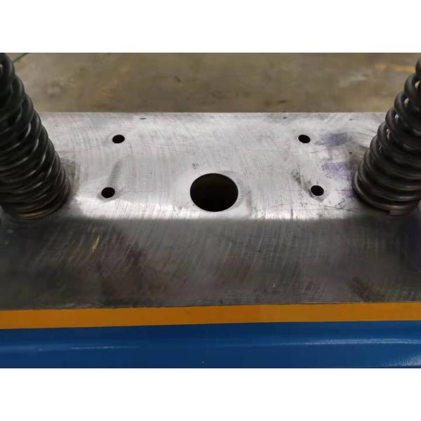 50T Hydraulic Table Press Metal Processing 50KN Moto Pump PLC CE ISO