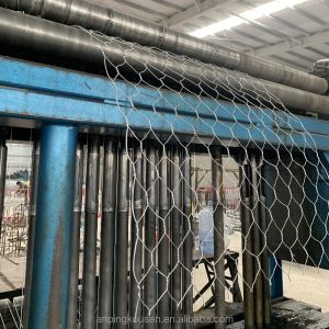 Customizable Welding Pattern Galvanized Hexagonal Woven Iron Wire Mesh Gabion