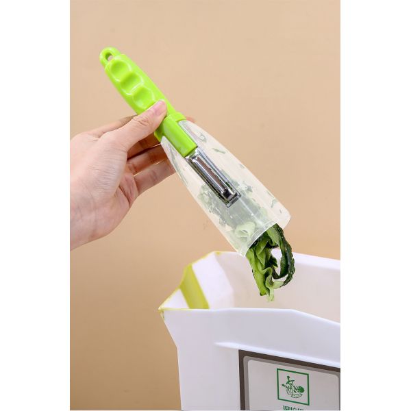 Convenient Multifunctional Storage Scraper Peeler for Quick and Easy Peeling