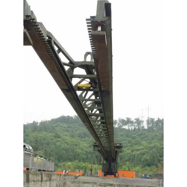 Quality 17m Span Mechanized Fast Bridges Erection Maximum Longitudinal Gradient 10% for sale