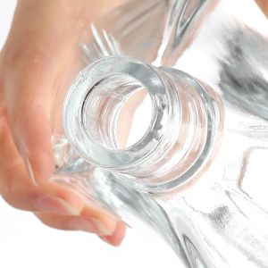 Customized Manufacture Vodka Whiskey Glass Bottles for Alcoholic Beverages