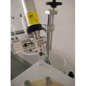 Floor Stand Automatic Glue Dispenser Round Glue Dispensing System 200W For LED