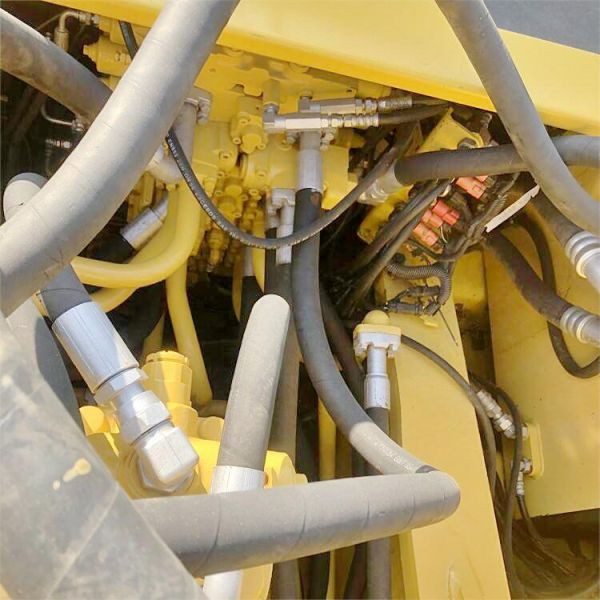 Shanghai Used 45 Ton Komatsu PC450-7 Crawler Excavator Digger with 2886 Working Hours