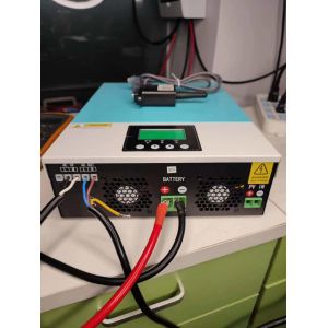 Wifi Pure Sine Wave Inverter 24V 48V Hybrid Solar Inverter With MPPT