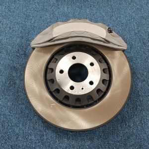 Carbon-Ceramic Pads Material Racing Brake Caliper Excellent Dust Resistance for
