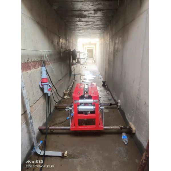 GSS-5Z Intelligent Cable Conveyor 10KN Electric Cable Pulling Machine with Remote Control and Durable Rubber Track