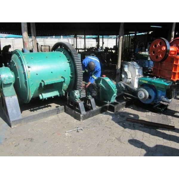 Small Continuous Ball Grinding Mill Including Pinion Based on Different Model