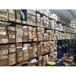 Electronic Components IC Chips Integrated Circuits IC SN65HVD1780DR