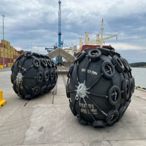 Berthing Oem Yokohama Rubber Fender Diameter 500mm-4500mm