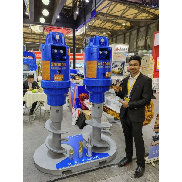 Quality Oil Cooling Earth Drilling Auger For 24 - 50 Tons Excavator for sale