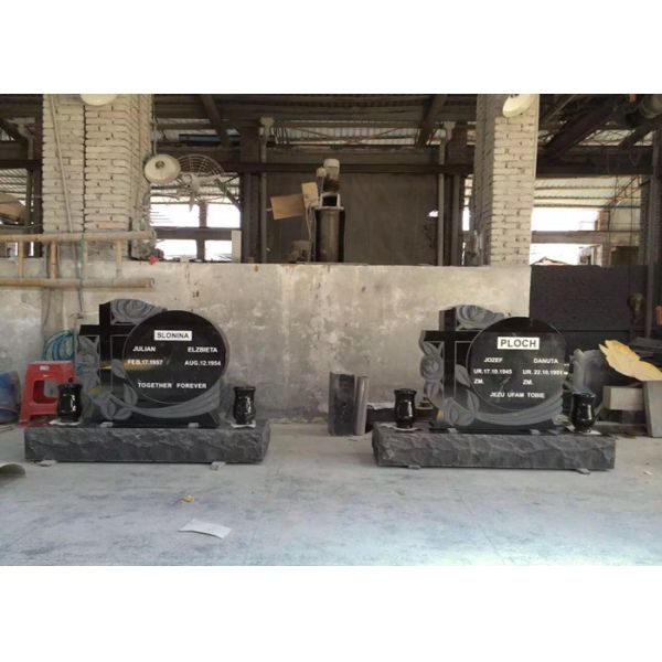 Customized Black Granite Headstones , Granite Memorial Stones With White Point