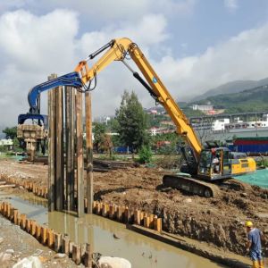 12 Meter Hydraulic Piling Vibro Hammer With 385KN Force