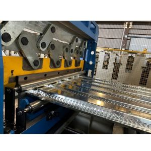 China 1.5 Type Metal Deck Floor Roll Forming Machine B Composite With Embossing Ribs on sale