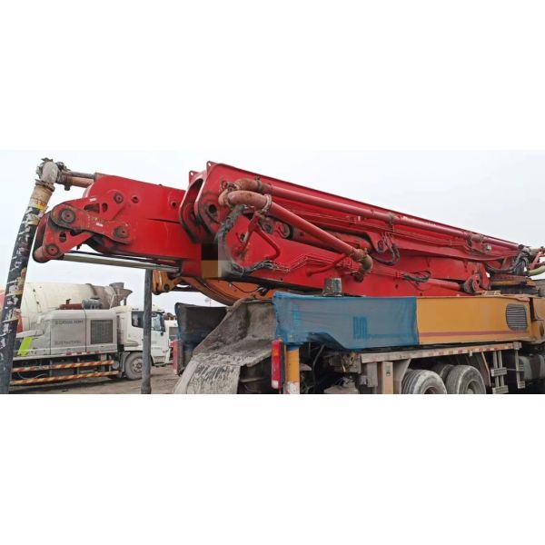 Putzmeister 56m Benz Machinery Concrete Equipment Concrete Placing Boom Pumping Machine Second Hand Truck Mounted Concrete Pump Cost Price