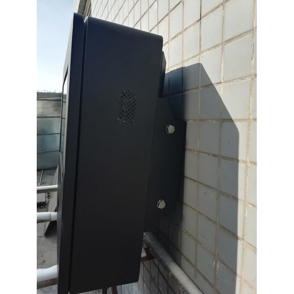 21.5-inch custom-designed small wall-mounted mini outdoor advertising display