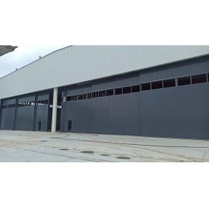 Engineered Unidirectional Aeronautical Hangar Door Typical Design With Wicket