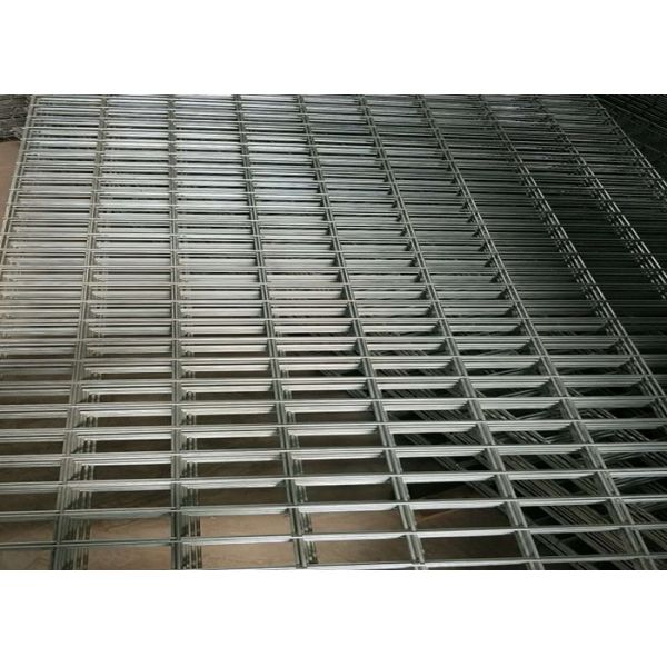 Low Carbon Steel Q195 Galvanized / PVC Coated Wire Mesh Panel for Fencing
