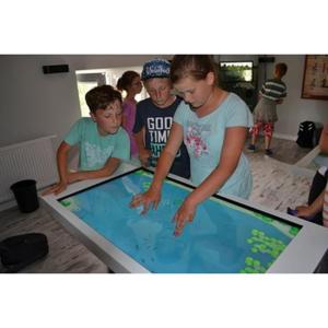 Wholesale Android or Win11 22&quot; inch TFT LED touchscreen table capacitive multi touch interactive multimedia computer kiosk from china suppliers