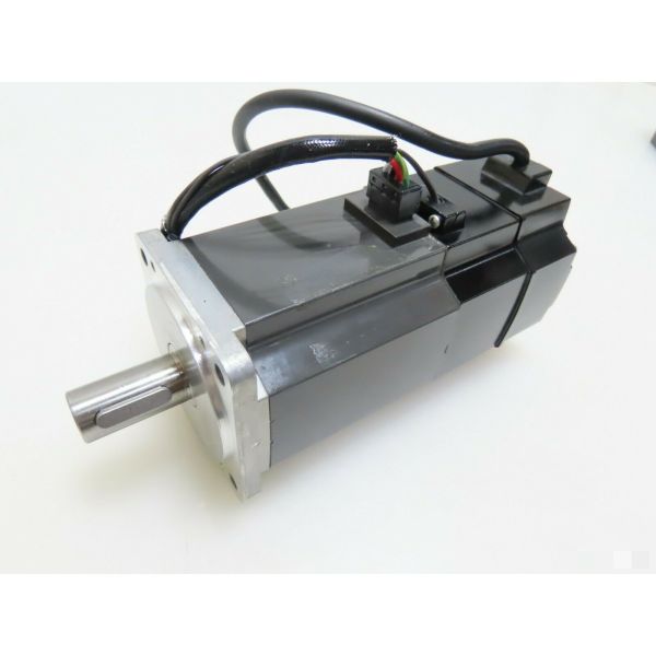 Mitsubishi HC-KFS73BK AC Servo Motor 3AC 103V 5.6A 3000RPM 750W NEW