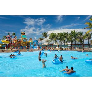 PLC Control Amusement Water Park Wave Pool For Surfing