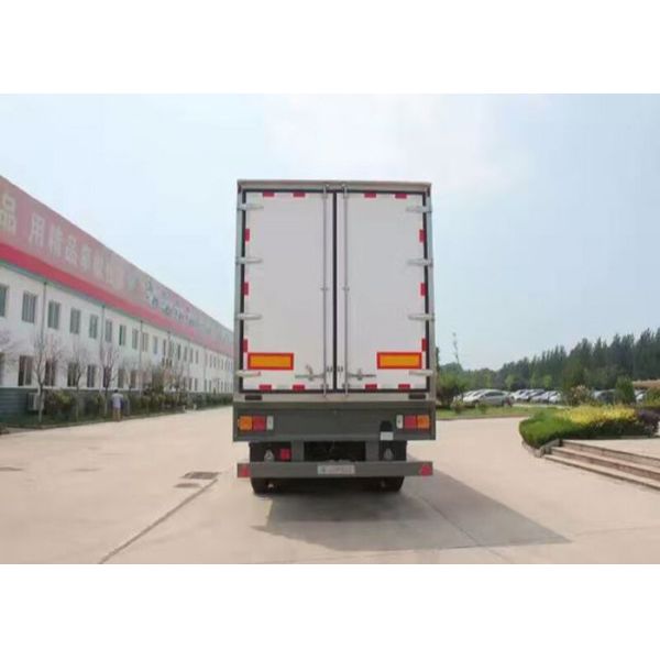SINOTRUK Refrigerated Semi Trailer Truck 20 / 40 Feet Container 30 - 60 Tons