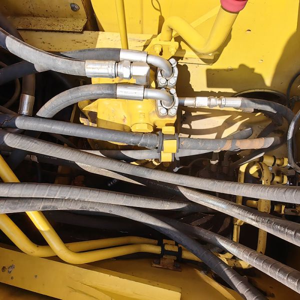 20Ton Used Komatsu Excavators Backhoe Pc200-8 Crawler Digging Machinery