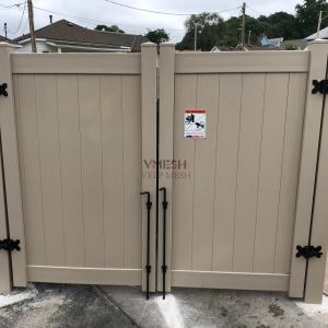 Wholesale Easy Installation White Outdoor Vinyl Fence Beautiful Long Lasting from china suppliers