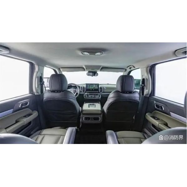 MS600 Dongfeng Mengshi Civil Vehicle GVW(kg)4500-4900KG Drive mode 4x4 Seats 2-6