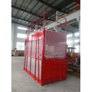 100m Single Cage Construction Hoist Elevator , Steel Galvanized Material safty