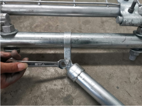 900mm Height Hot Dip Galvanized Wire Filled Welded Gate With 1 Brace