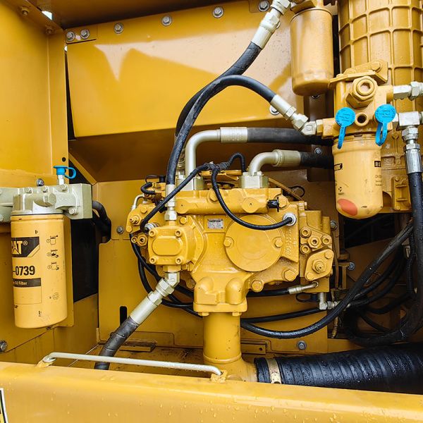 High Power Caterpillar Used CAT 320D2L Excavator Hot Brand 20Ton Digger