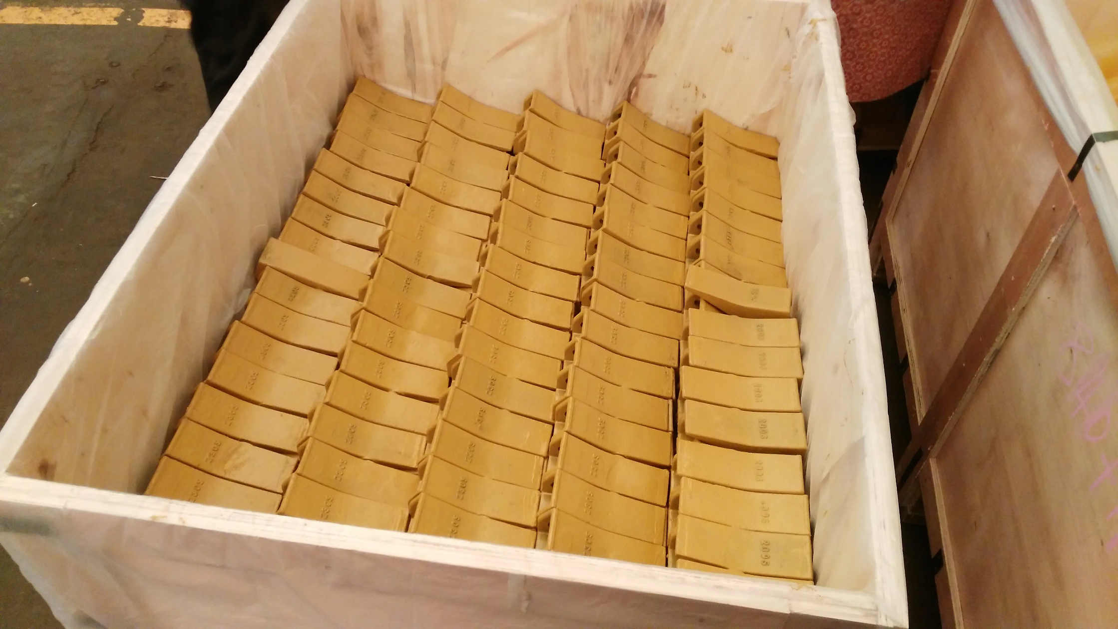 Backhoe Mini Wheel Excavator Bucket Tips 230sp Bucket Teeth , Casting Digger Bucket Teeth