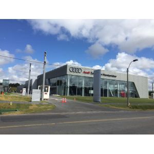 Prefab Steel Structure Commercial Building with Sandwich Panels