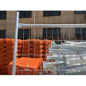 Portable Barriers Fencing / Portable Event Fencing Anti Climb Mesh Infill