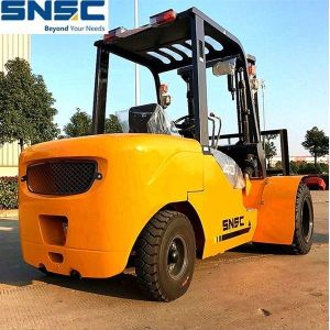 4ton Isuzu Engine Front Double Tyre Z3000mm Diesel Engie Forklift for Smooth